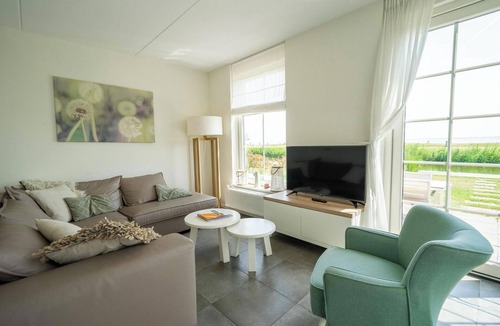 Uitdam House | Detached bungalow with 3 bedrooms, 2 bathrooms and a sauna