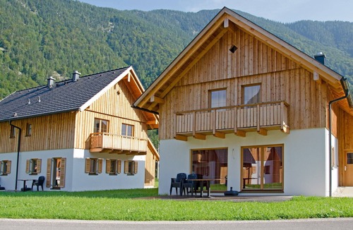 Obertraun Ski Chalet | Detached chalet for 8 people, with 4 bedrooms