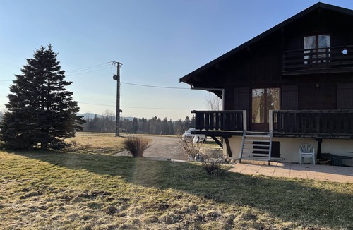 Longemaison Ski Chalet | Detached cottage in the Haut Doubs countryside