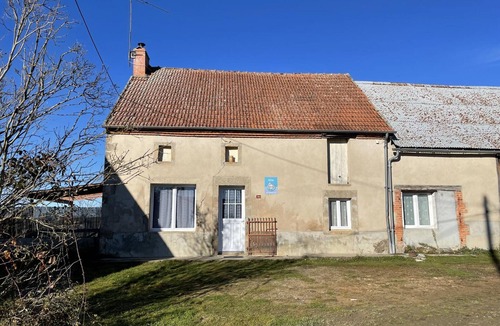 Saint-Genest Cottage | Detached cottage in Saint-Genest with enclosed garden and terrace