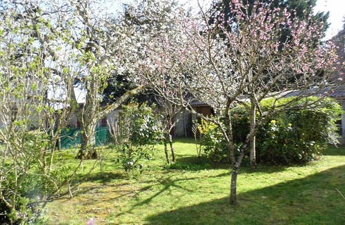 Le Buisson-de-Cadouin Cottage | Detached house with enclosed garden in the heart of Périgord