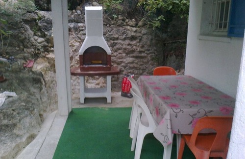 Roquebrune-Cap-Martin House | Detached house, garden, seafront, sea view and Monaco view, 1-4 persons