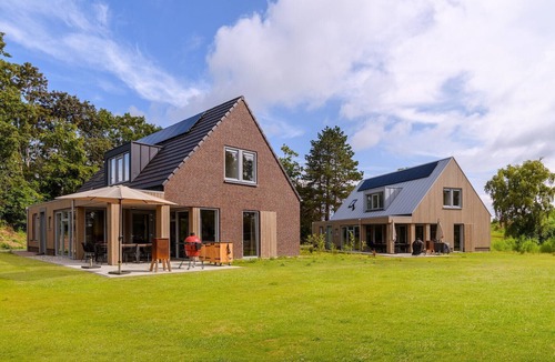 Gasselte House | Detached group accommodation for up to 12 people