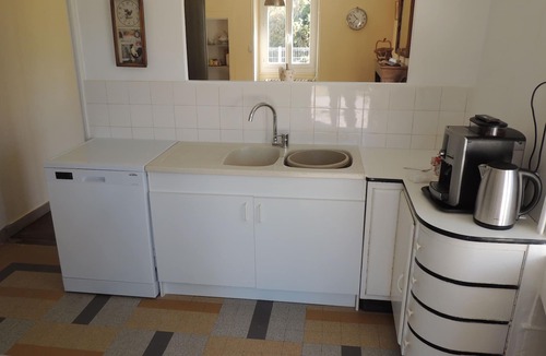 Commarin House | Detached house 170m2, enclosed garden 1000m2, 10 people, near Lac de Panthier