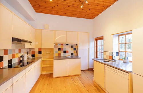 North Berwick Apartment | Detached House with Sea Views & Parking