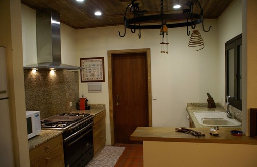 Rio Caldo Cottage | Detached house with direct access Albufeira da Caniçada - Paraiso here so close