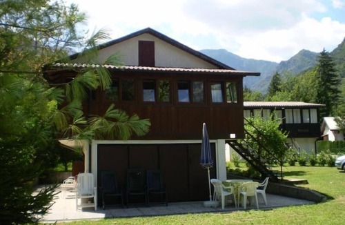 Pur House | Detached house with lake view veranda