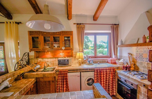 Collicello House | Detached house with private pool, ping pong/table football, soccer field