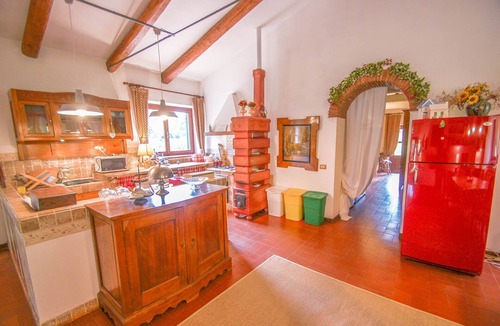 Collicello House | Detached house with private pool, ping pong/table football, soccer field