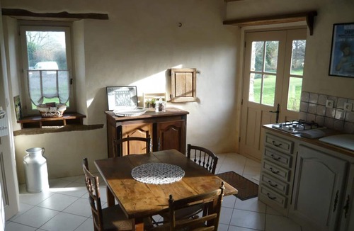 Saint-Ebremond-de-Bonfosse Cottage | Detached house with terrace, pellet stove and peaceful garden.