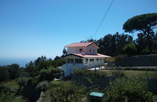 Figueira da Foz House | Detached rustic house with stunning views and relaxing surroundings