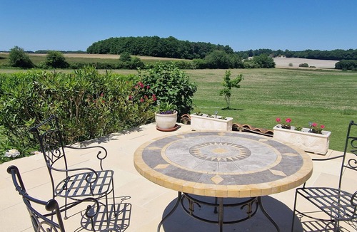 Passirac House | Detached spacious converted barn: heated pool, perfect for families, sleeps 13.