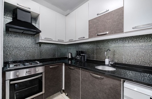 Istanbul City Center Villa | Detached Triplex with Garden & Terrace