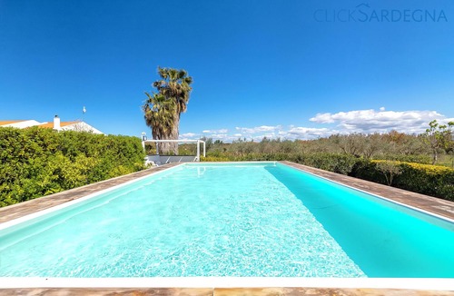 Alghero House | Detached villa 3km from the beach with pool, 4 bedrooms 3 bathrooms 2 kitchens