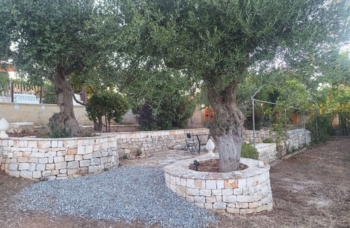 Conversano Villa | Detached villa in dead-end street. away from noise. with swimming pool.