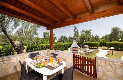 Chiesiola Villa | Detached Villa - Two Bedroom Villa, Sleeps 6