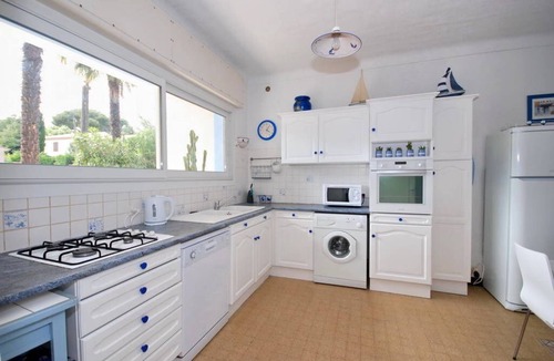 Boulouris-sur-Mer Villa | Detached villa with 1 a 8 fenced garden 100 m from the beach.
