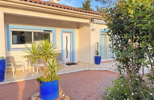 Boulouris-sur-Mer Villa | Detached villa with 1 a 8 fenced garden 100 m from the beach.
