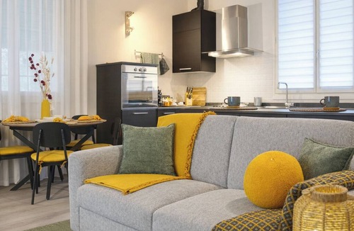 Montale Villa | Detached villa with private garden within a Residence