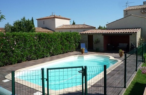 Manduel House | Detached villa with private pool near Nîmes for 04 people