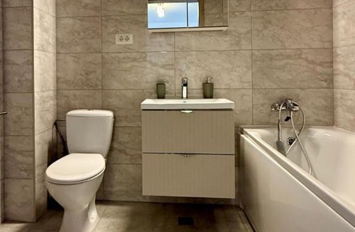 Popesti-Leordeni Apartment | Deterra Studio 70 next to Metro Station Berceni