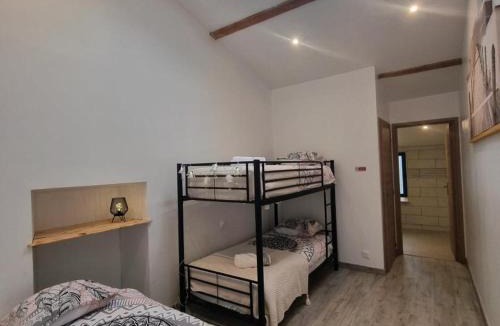 Saint-Julien-Molin-Molette House | Deux gîtes cosy en pierre pour 11 personnes avec spa optionnel - FR-1-496-334