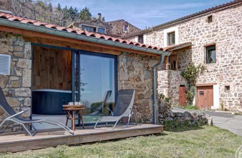 Saint-Julien-Molin-Molette House | Deux gîtes cosy en pierre pour 11 personnes avec spa optionnel - FR-1-496-334
