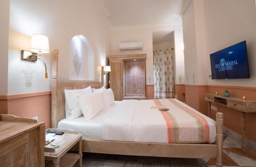 Bani Park Hotel | Dev Mahal - A Boutique Heritage Hotel
