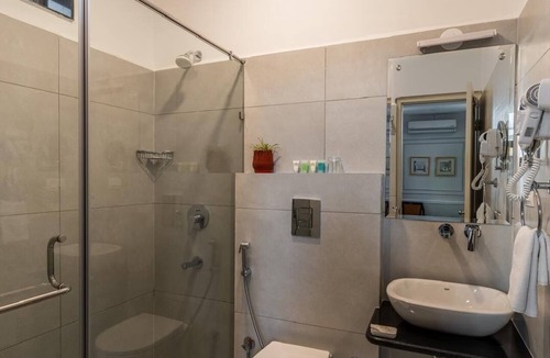 Shavri Colony Hotel | Dev Villa