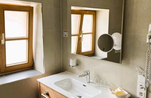 Weissbach an der Alpenstrasse Hotel | DEVA Hotel Alpenglück