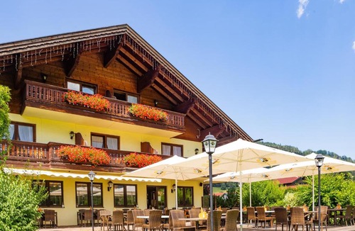 Grashof Hotel | DEVA Hotel-Restaurant Fischerwirt inklusive Chiemgau Card