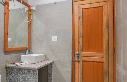 Gobind Dham Hotel | Deva's Retreat