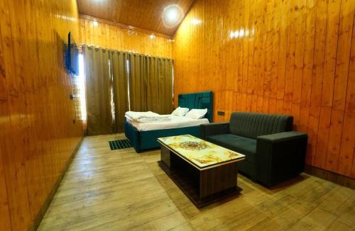 Bullawala Bed & Breakfast | devdaar hills homes cafe & resort