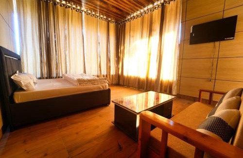 Bullawala Bed & Breakfast | devdaar hills homes cafe & resort