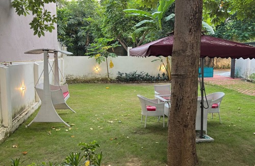 Jaypee Greens Villa | Devmad Homestay cozy villa Tranquil 2-bedroom villa in Greater Noida with AC