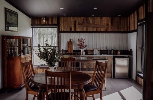 Carrabolla House | Devon Downs - Off Grid, 2BDRM Cabin, Farm escape