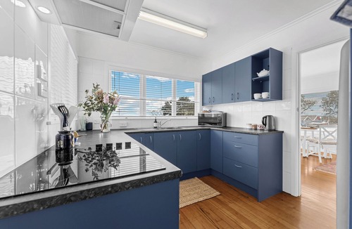 Devonport Apartment | Devonport Comfort by Bespoke Stays