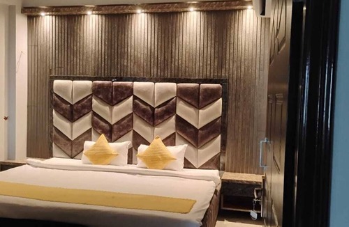 Varanasi Bed & Breakfast | Devvanshi Palace