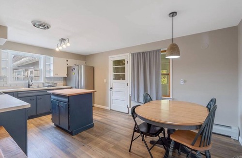 DeWitt Apartment | Dewitt 1st floor unit, close to Syracuse University, Hospitals, 2 bdrm