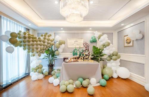Jingyang District Hotel | Deyang Celebrity Hotel