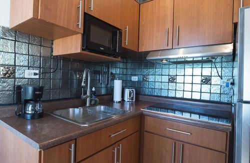 El Combate House | Deymar Front Beach House