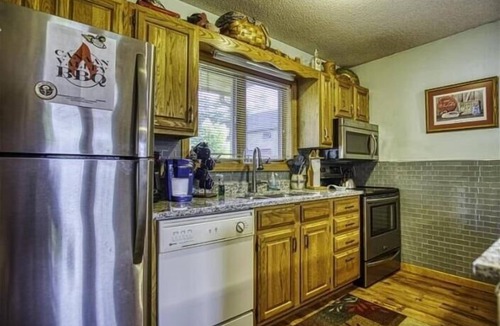 Davis Condo | DF109- Centrally located in Canaan Valley! Pool!