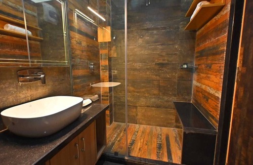 Varanasi Hotel | Dharm Resort