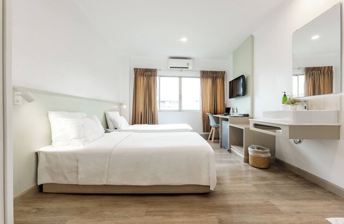 Nai Wiang Hotel | Dhevaraj Hotel