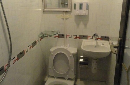 Tsim Sha Tsui Hostel | Dhillon