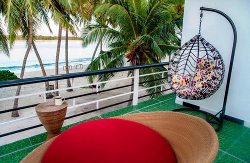 Maalhos House | Dhonfulhafi Beach View & Spa