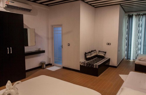 Maalhos House | Dhonfulhafi Beach View & Spa