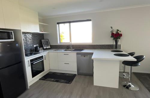 Masterton Apartment | Di Lusso Lansdowne