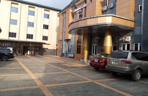 Burum Burum Hotel | Diamond castle Hotel