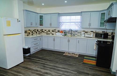 Mt. Pleasant Apartment | Diamond Cut Villa & Suites